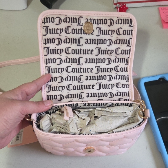 Juicy Couture Pink Quilted Crossbody Bag - Picture 2 of 4